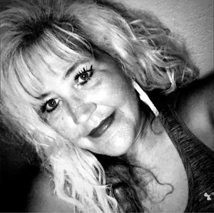 Meet your Posher, Melisa